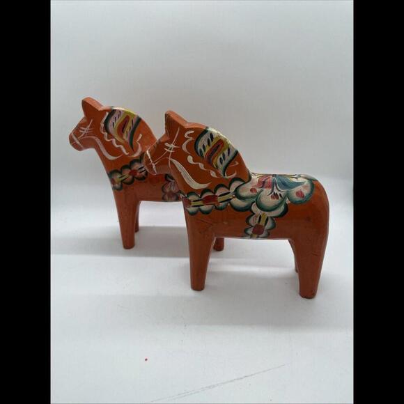 2 Olsson Dala Horse (No Label) Hand Carved Painted Wood Sweden 6” Tall - Picture 1 of 10